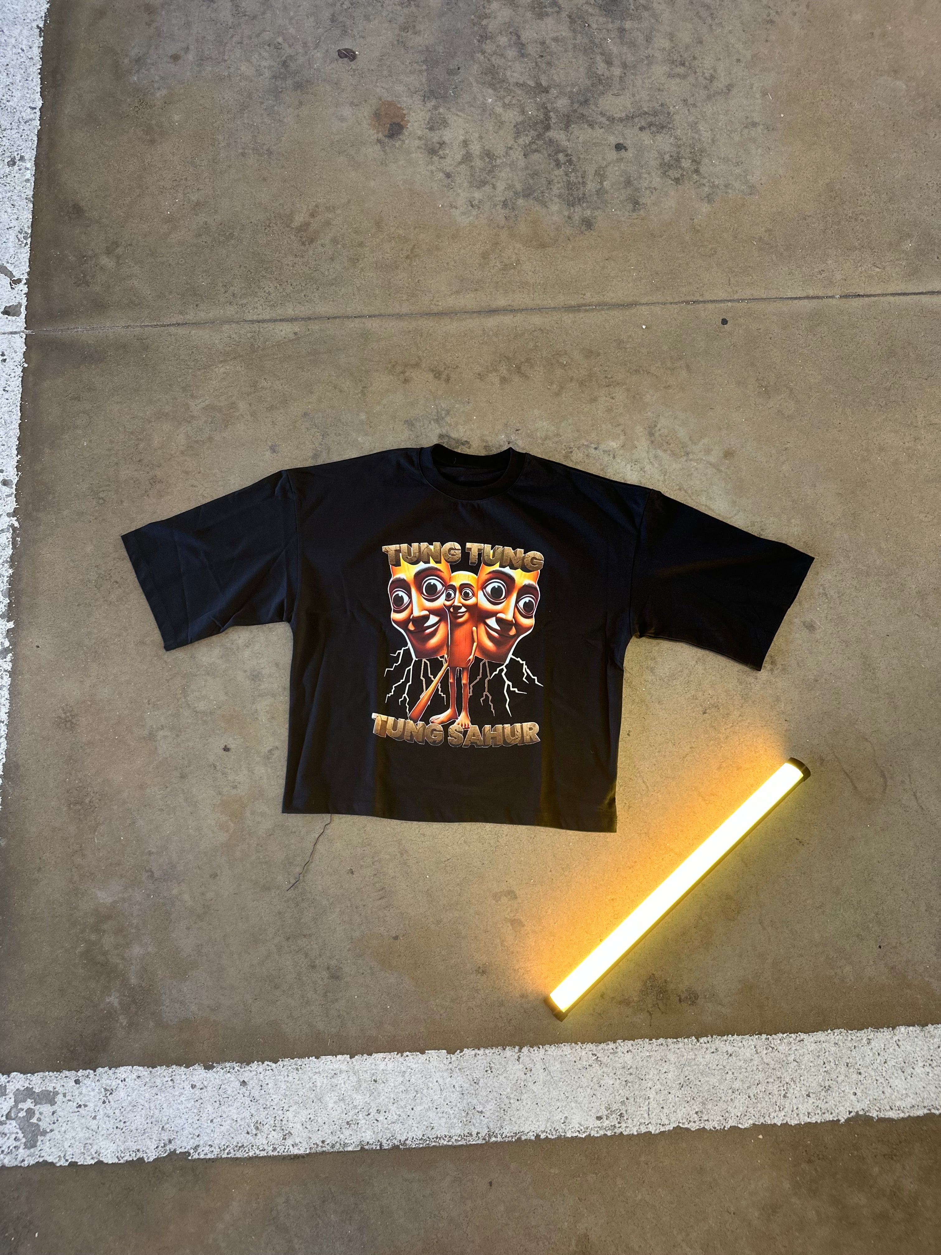 TUNG TUNG TUNG SAHUR t-shirt